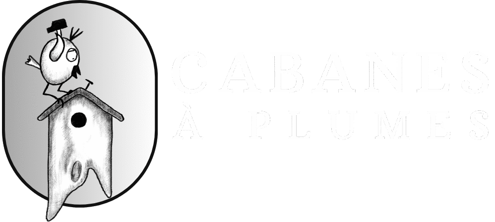 Logo Cabanes à Plumes : dessin d'un oiseau fabriquant un nid et texte "Cabanes à Plumes"
